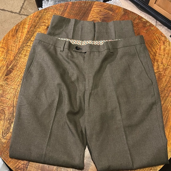 NWT Men’s Paisley & Gray Slim Fit Dress Pants Dress